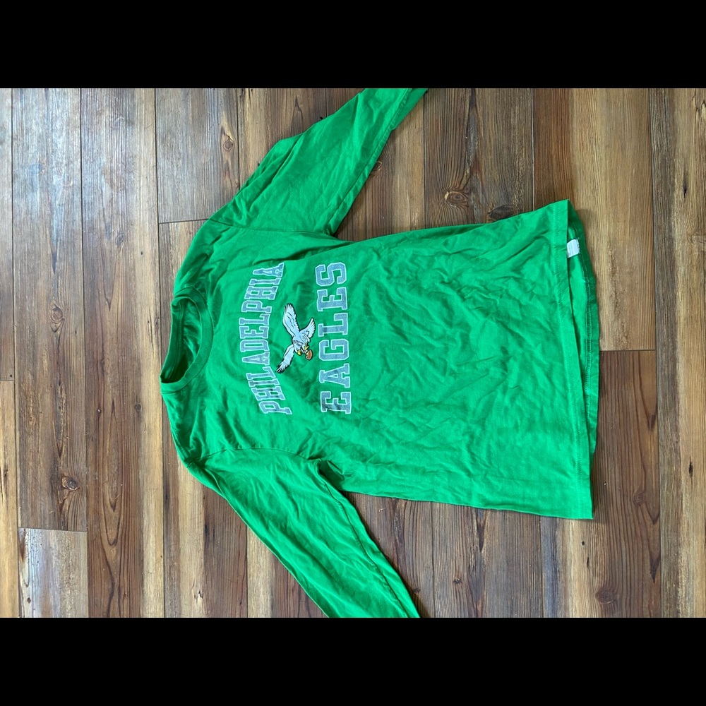 long sleeve eagles shirt